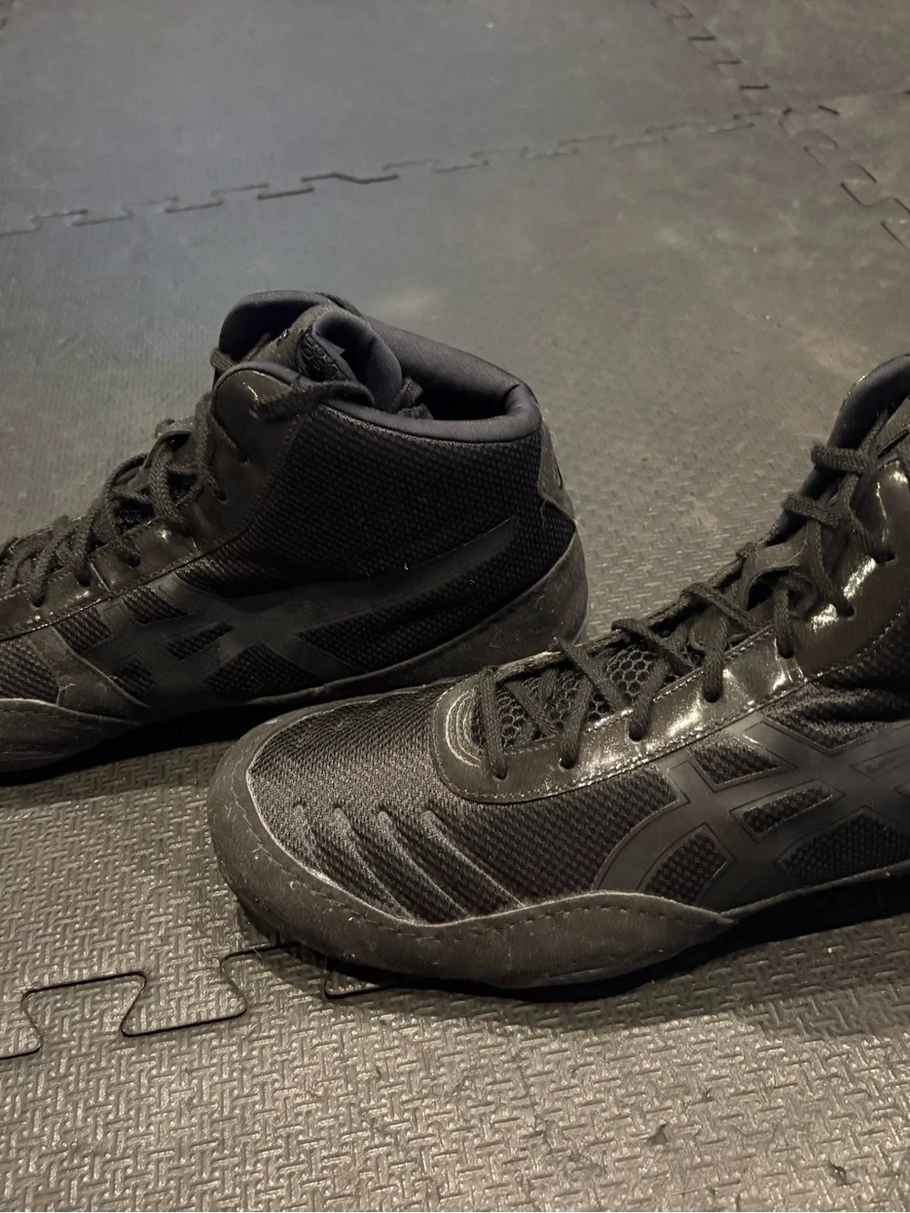 Asics product details
